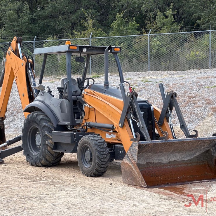 2020 CASE 580N