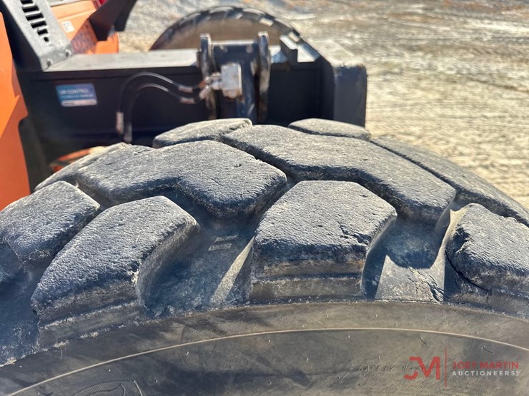 2015-jlg-g6-42a-image-29