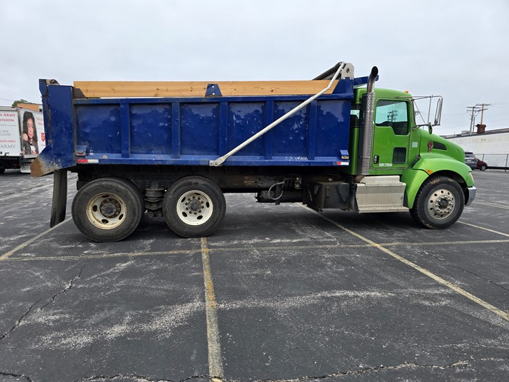 2016-kenworth-t370-image-30