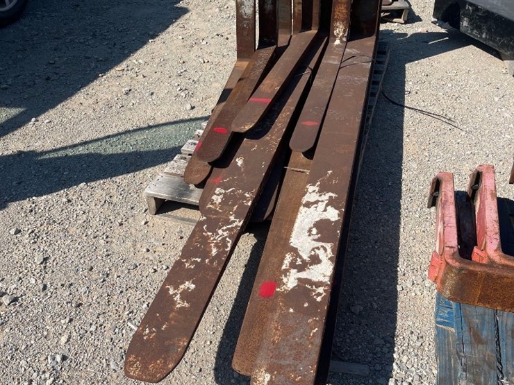 (1)-72"-telehandler-fork-image-1