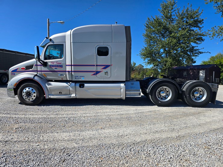 2015-peterbilt-579-image-8