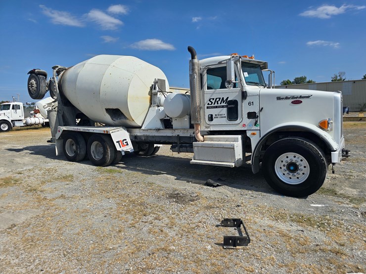 2014-peterbilt-365-image-45