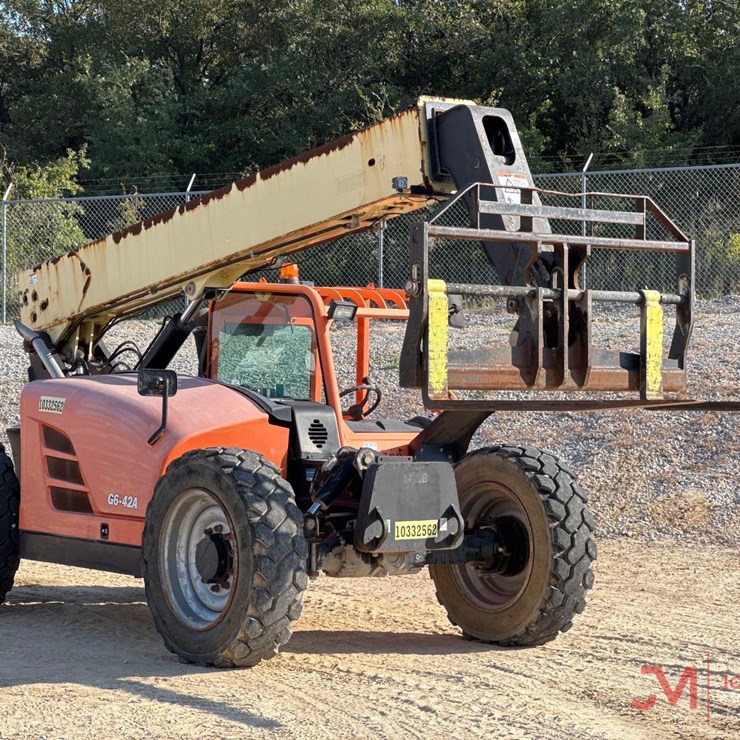 2015 JLG G6-42A