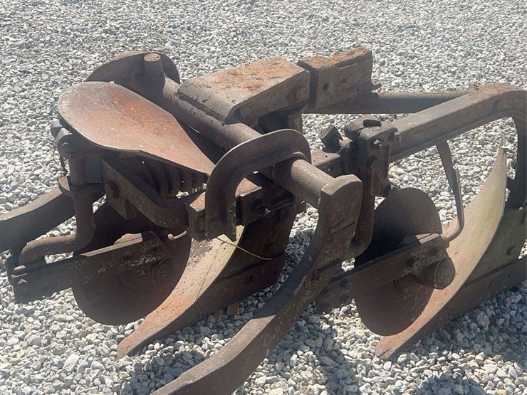 2-bottom-fast-hitch-plow-image-11