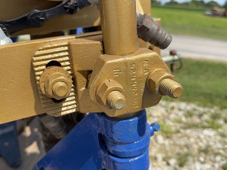 2-bottom-2-way-plow-image-15