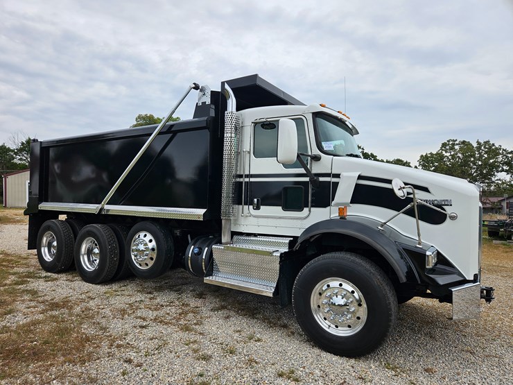 2015-kenworth-t800-image-26