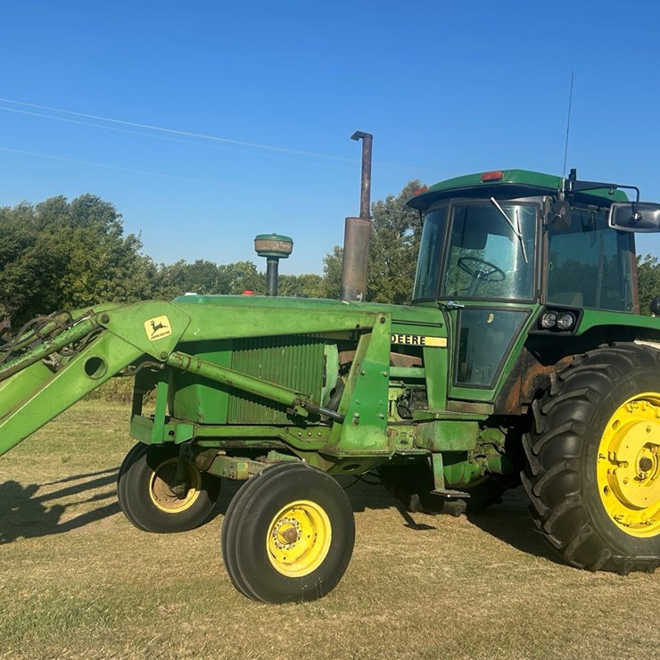 JOHN DEERE 4240