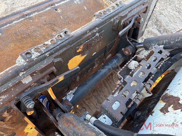 2021-bobcat-s590-image-6