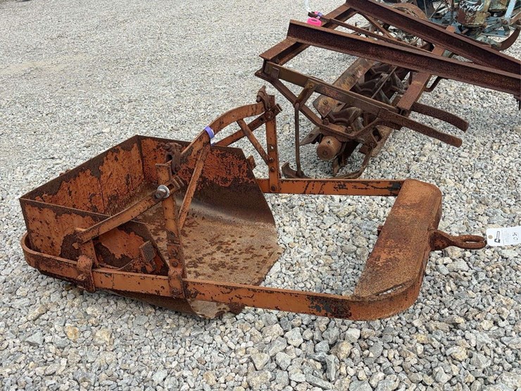 allis-chalmers-coupler-dirt-scoop-image-6
