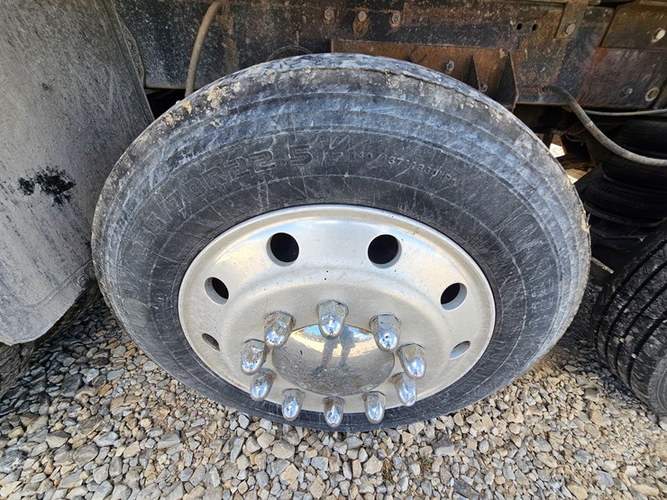 1989-peterbilt-379-image-111