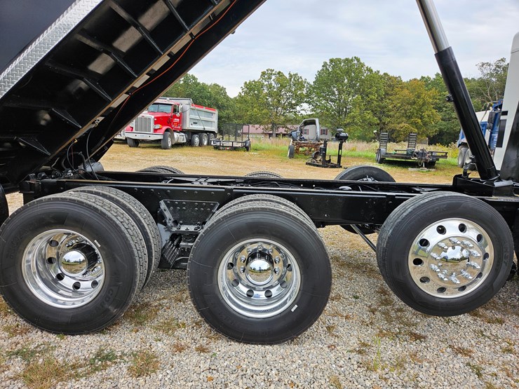 2015-kenworth-t800-image-108