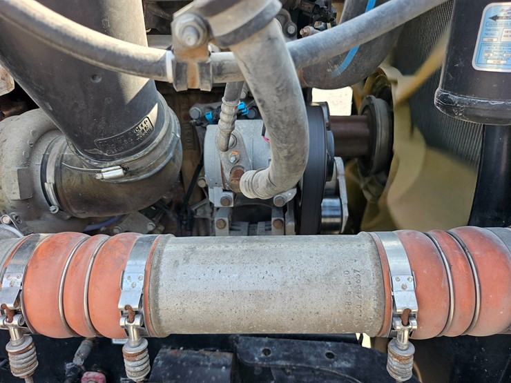 2016-freightliner-cascadia-125-image-47