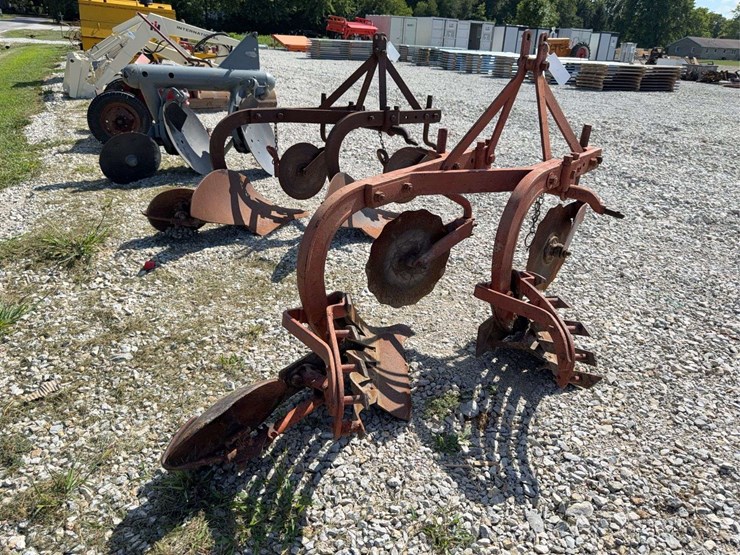 2-bottom-plow-image-3