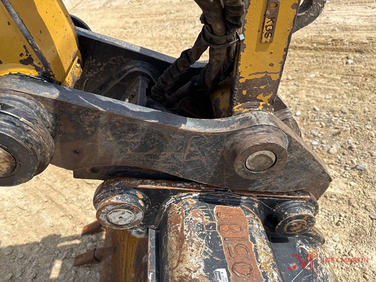 2019-caterpillar-310-image-7