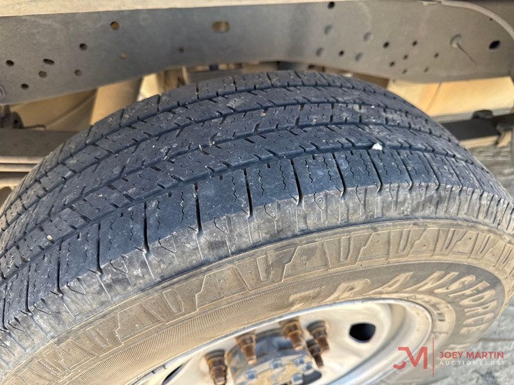 2016-ford-f250-xl-image-11