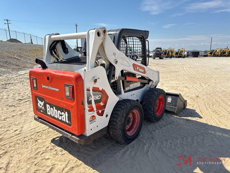 2021-bobcat-s590-image-2