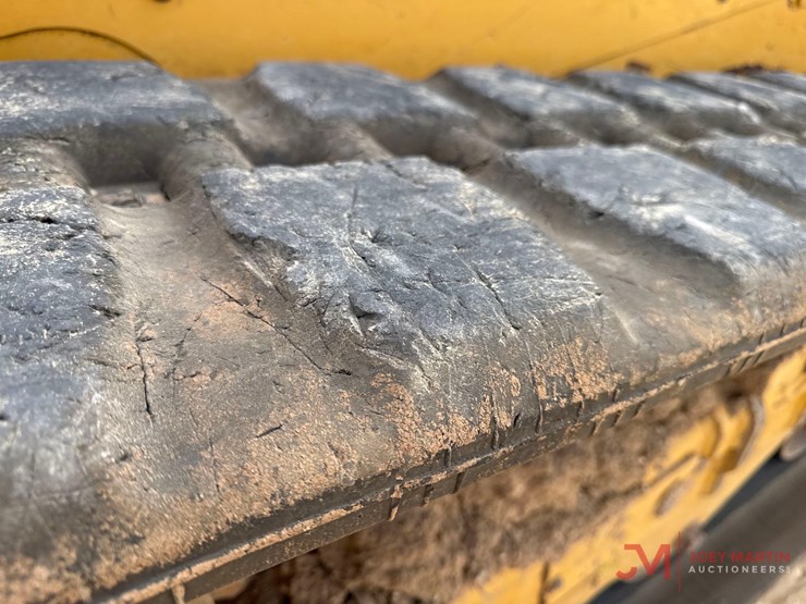 2022-caterpillar-259d3-image-10