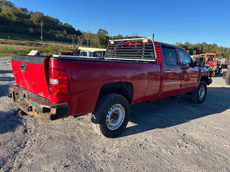 2013-chevrolet-2500-image-6