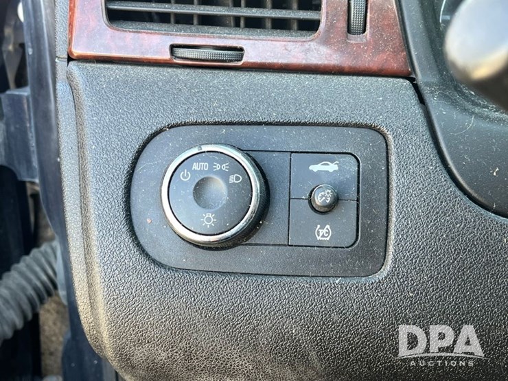 2009-chevrolet-3500-image-43