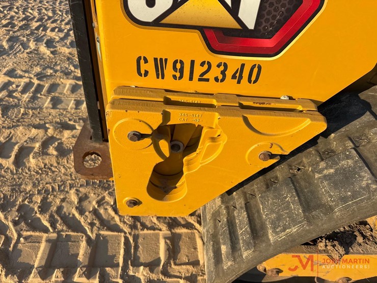 2021-caterpillar-259d3-image-14