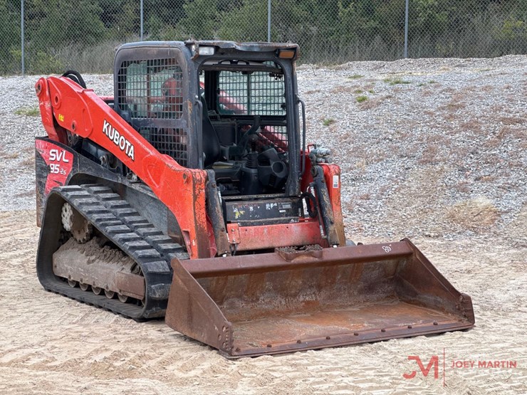 2019-kubota-svl95-2s-image-1