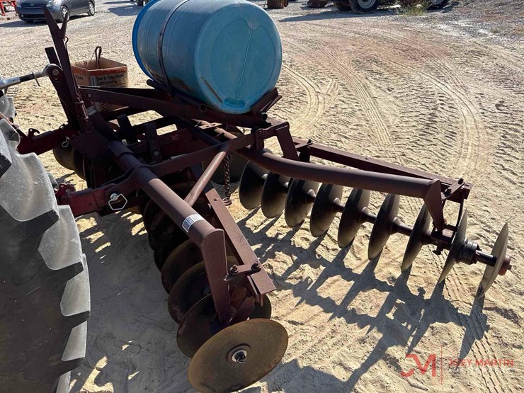 massey-ferguson-12-image-4