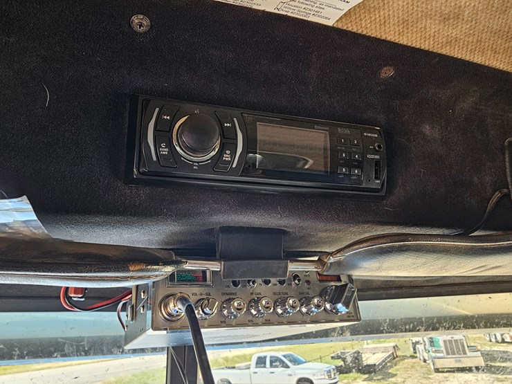 1989-peterbilt-379-image-85