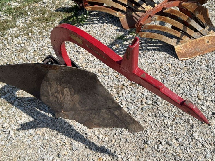 single-bottom-fast-hitch-plow-image-3