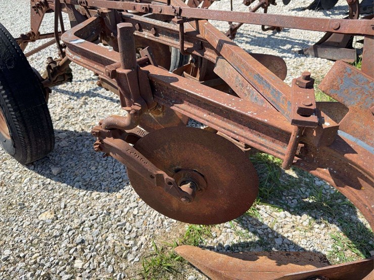 3-bottom-trip-plow-image-26