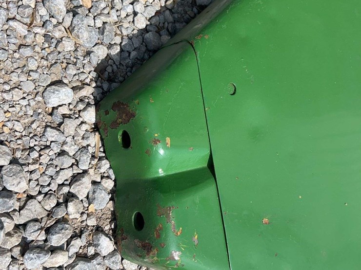 john-deere-clamshell-fenders-image-3