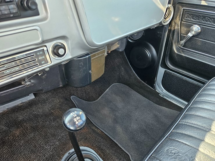 1972-chevrolet-c10-image-40