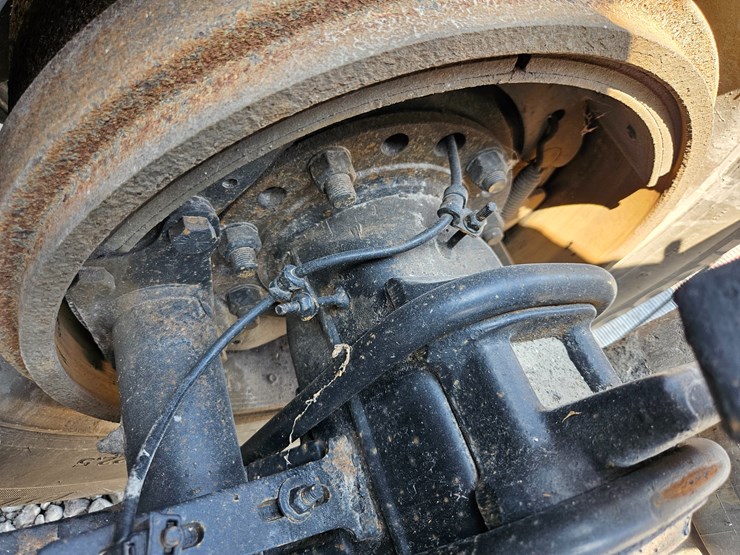 2016-freightliner-cascadia-125-image-95