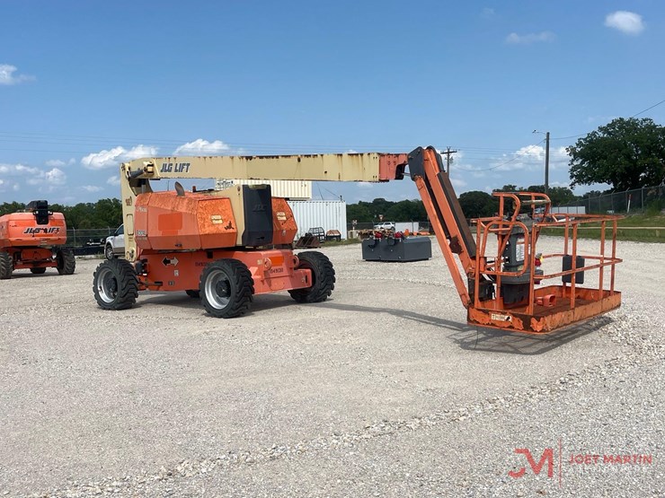 2016-jlg-800aj-image-3