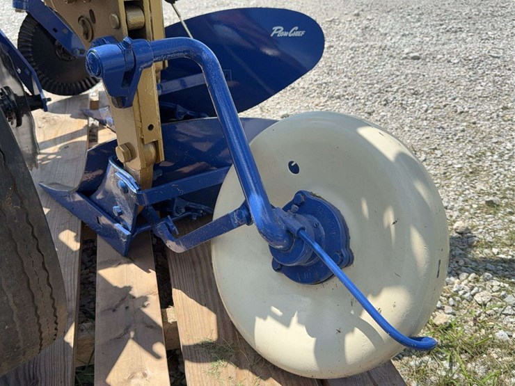 2-bottom-2-way-plow-image-30