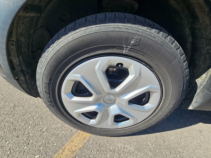 2017-ford-explorer-image-57