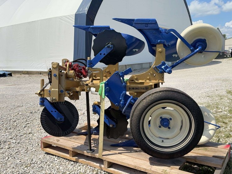 2-bottom-2-way-plow-image-6