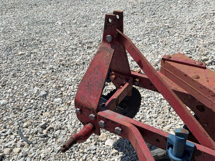 3-bottom-mounted-plow-image-21
