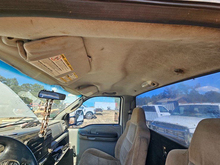 2005-ford-f450-image-28