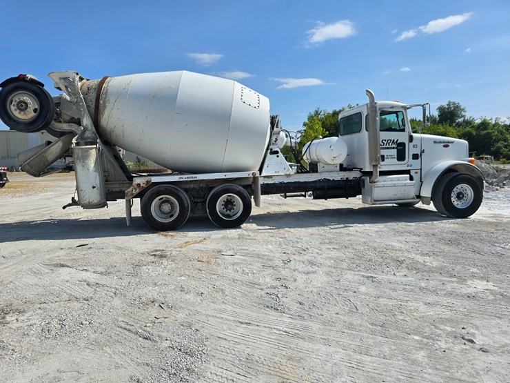 2014-peterbilt-365-image-35