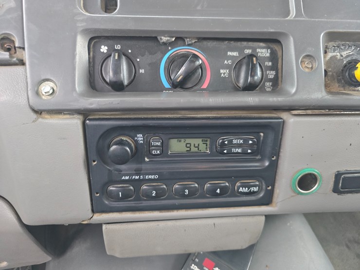 1999-sterling-l9511-image-93