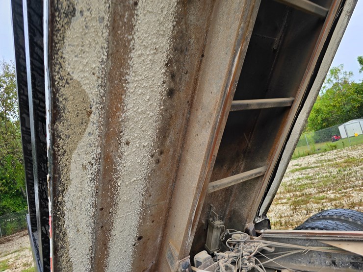 1999-sterling-l9511-image-63