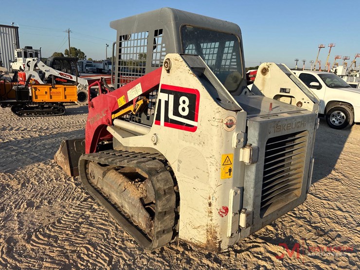 2019-takeuchi-tl8-image-3