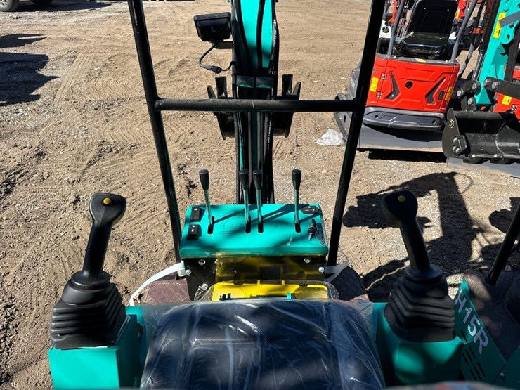 new-cfg-industrial-co-mini-excavator-model-mh12rx-image-6