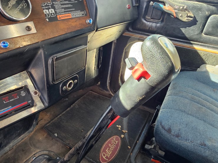 1989-peterbilt-379-image-78