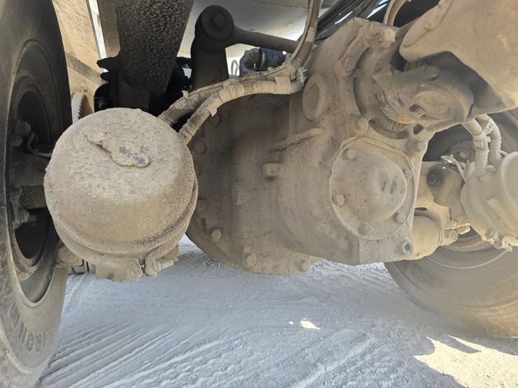 2014-peterbilt-365-image-108