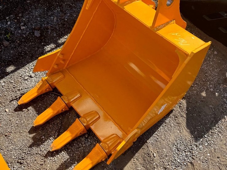 caterpillar-305-image-1
