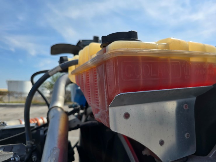 2014-peterbilt-388-image-86