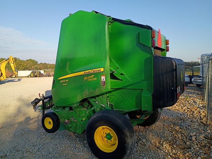 2020-john-deere-450m-image-3