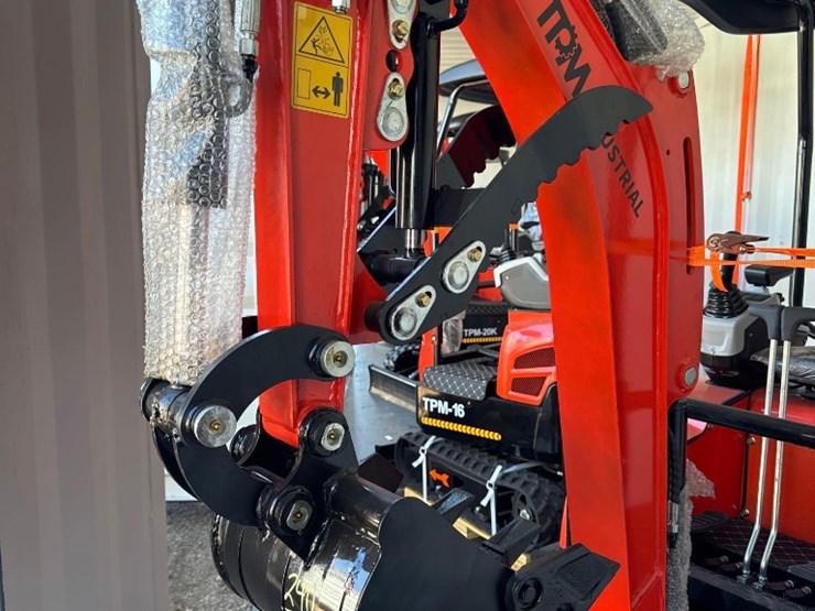 new-tpm-industrial-co-mini-excavator-model-tpm-16-image-6