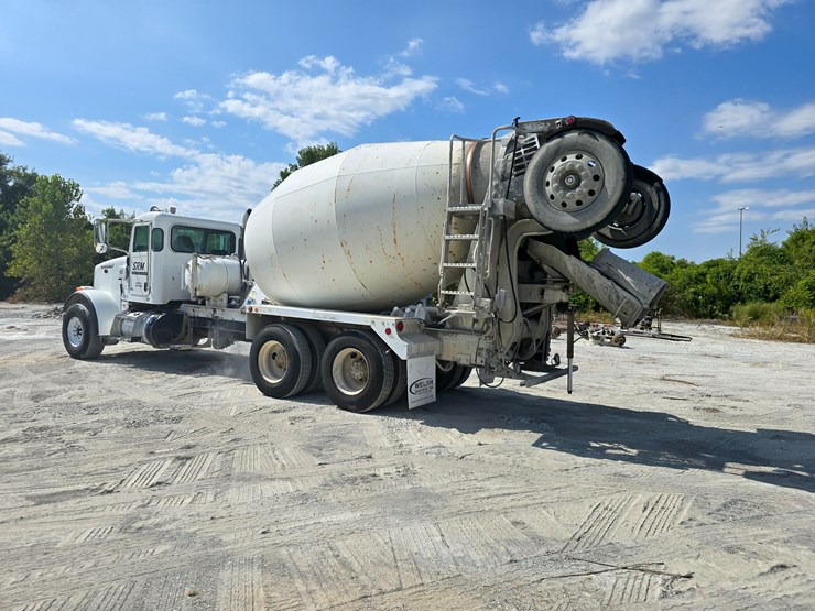 2014-peterbilt-365-image-15